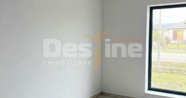 Casă de v&acirc;nzare &icirc;n Aleșd. Str. Bob&acirc;lna- la ( E60), nr.74