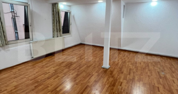 Spațiu birou de &icirc;nchiriat,30 mp,Zona Semicentrală