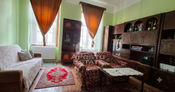 Apartament la casa, 3 camere Etaj 1