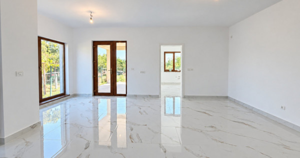Casa individuala cu 4 camere, teren 900 mp, cu toate utilita