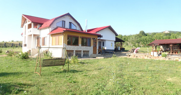 Vad proprietate in Deva,Vulcan, compusa din teren intravilan, 2 case