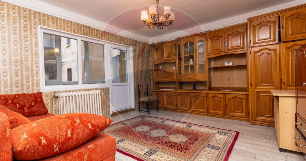 Apartament cu 4 camere de închiriat în zona Podgoria
