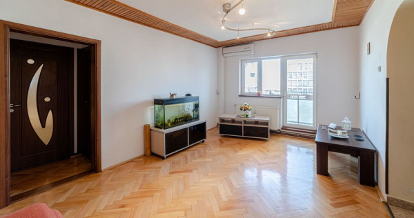 Apartament cu 4 camere, la cheie