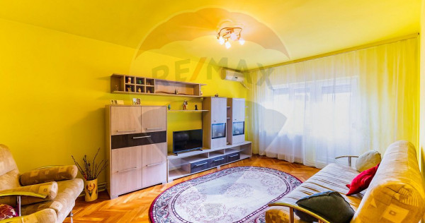 Apartament cu 3 camere in zona Banu Maracine