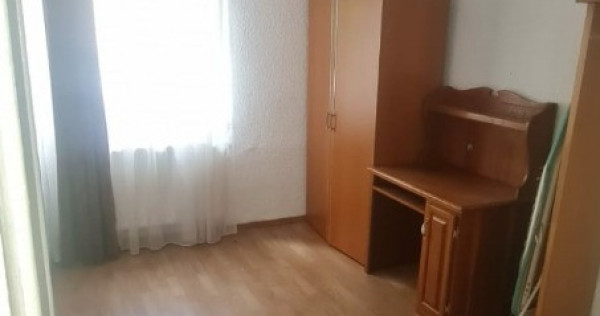 Apartament cu 4 camere decomandate Zona Burdujeni