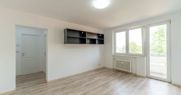 Apartament 3 camere, zona Podgoria, etajul 2, amenajat