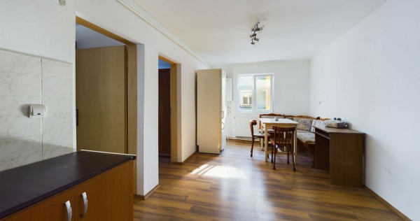Apartament cu 3 camere, Hunedoarei