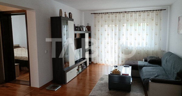 Apartament 3 camere 67 mpu mobilat utilat terasa curte Sebes