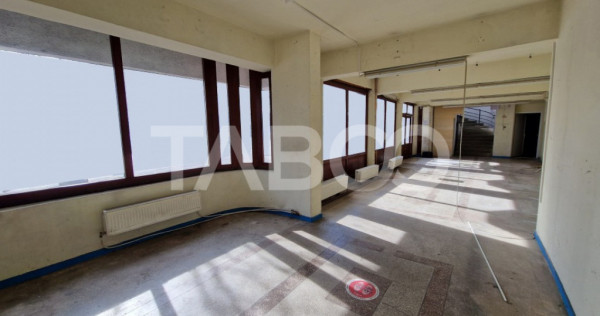 Spatiu comercial sau birouri in Turnisor la parter cu vad st