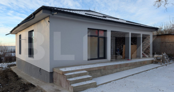 Casă individuală 3 camere 144 mp utili, teren 900mp, Razv