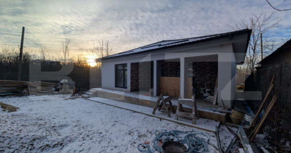 Casă individuală 3 camere 144 mp utili, teren 900mp, Razv