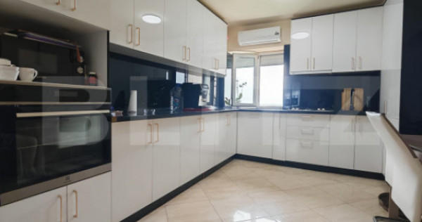 Apartament 3 camere, 65mp, priveliste fantastica, zona Turis
