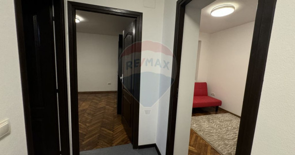 Apartament cu 3 camere Bulevardul Bucuresti