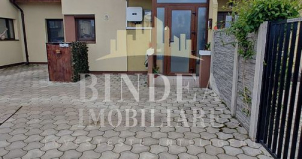 Casa Duplex P+ M zona Mehala cu panouri solare