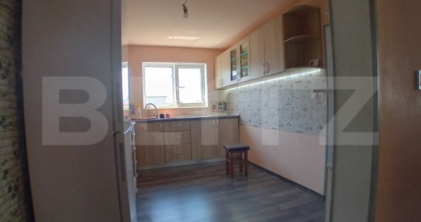 Apartament de 2 camere cu intrări separate și pod