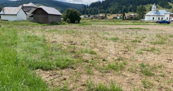 Vânzare teren cu deschidere la drum Vatra Dornei