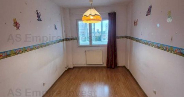 Apartament 3 camere decomandat - zona Astra