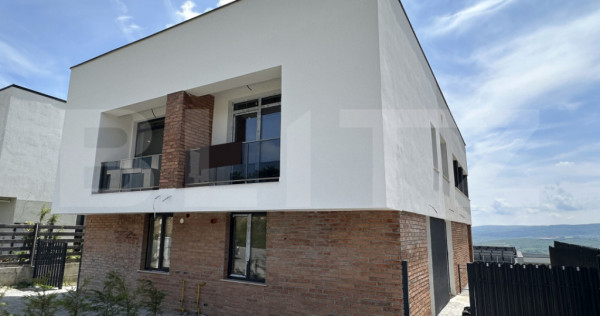 Duplex panoramic &icirc;n Iris cu 160 mp utili, 260 mp teren, car