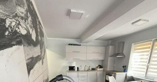 Apartament 3 camere semidecomandat BUNA ZIUA