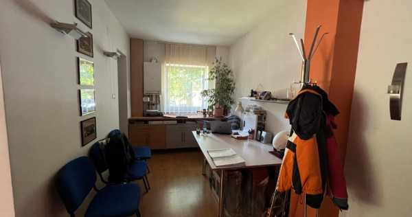 Apartament 2 camere transformat in spatiu Kogalniceanu