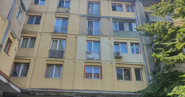 Apartament ultracentral în Piața Victoriei, 2 camere, 4/4