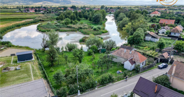 Casa renovata, cu teren generos, Ozun, Covasna