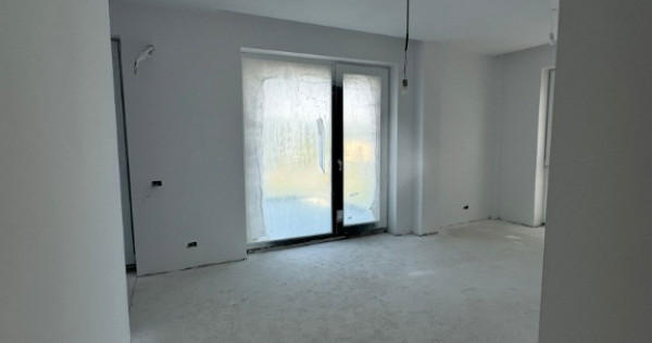 Apartament Modern cu Terasă Spațioasă:Confort pe Malul Lacului