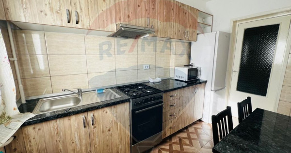 Inchiriez Apartament 2 camere zona centrala/Kaufland Intim