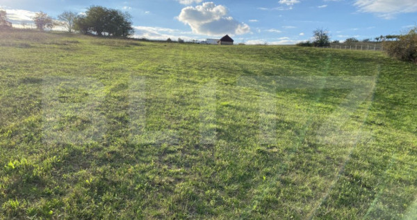 Teren intravilan in localitatea Aghires in suprafata de 1350