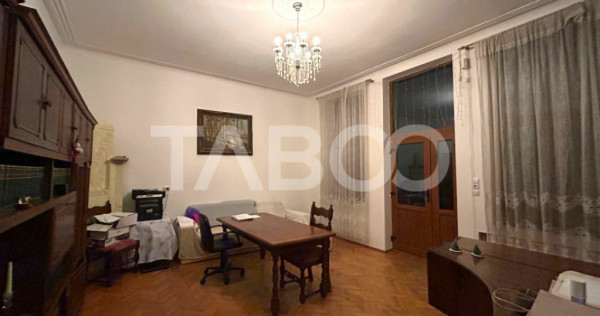 Apartament de vanzare cu 5 camere garaj zona Central din Sib