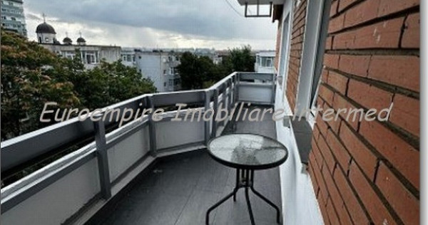 Apartament 3 camere decomandate zona Faleza Nord