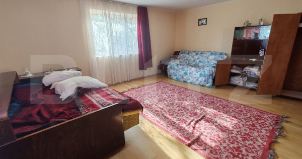 Casa familiala cu anexe gospoadaresti si teren in suprafata