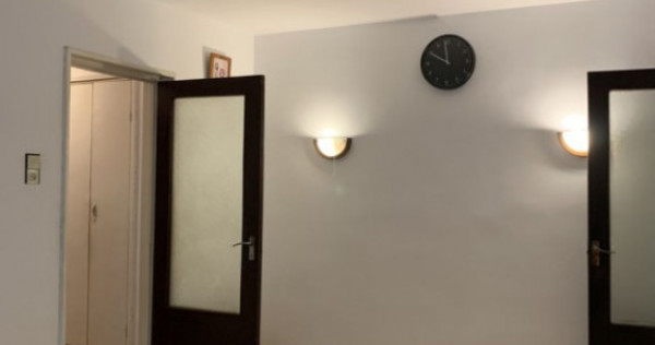 APARTAMENT CU 3 CAMERE COLENTINA