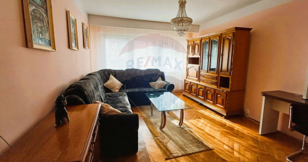 Apartament cu 3 camere de închiriat în zona Mihai Viteazul