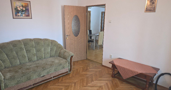 Vand apartament 4 camere decomandat Deva, zona Pietei Centrale, 86 mp