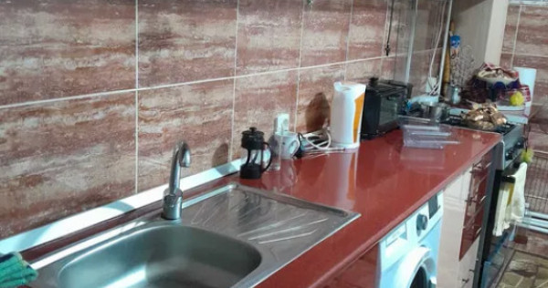 Apartament cu 2 camere decomandate - Zona Burdujeni Cuza Voda 2