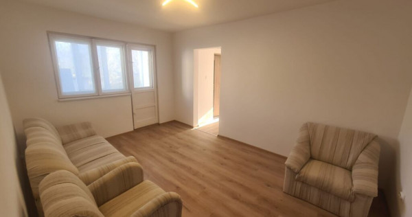 Apartament cu 3 camere de vânzare în Breaza - Zona