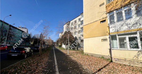 Apartament cu 2 camere si balcon la etaj intermediar zona Te