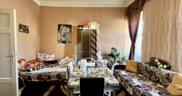 Apartament 3 camere, curte comuna, toate utilitatile, zon...