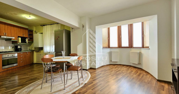 Apartament cu 3 camere, 85mp, Open space, in zona P-ta Sp...