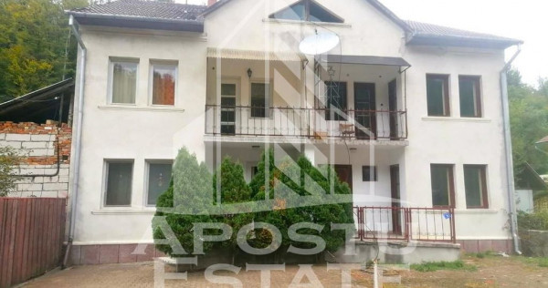 Duplex de vanzare 5 camere 119 mp in Statiunea Moneasa