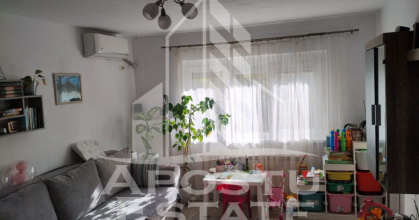 Apartament 3 camere, etaj intermediar, centrala proprie, ...