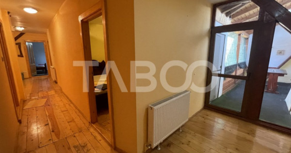 Apartament de inchiriat cu 4 camere si terasa Centrul Istori