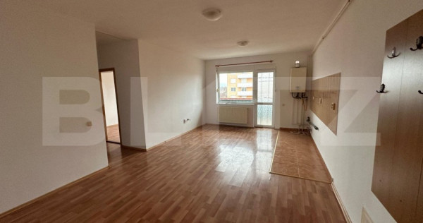 Apartament 3 camere, 61 mp, zona Cetate