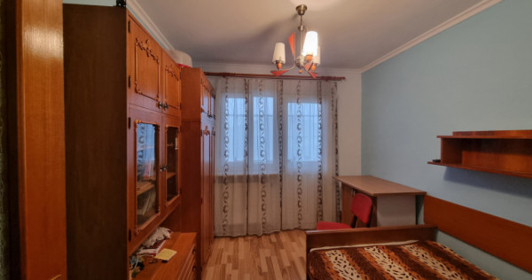 Apartament 3 camere, decomandat, două băi- Adriatica