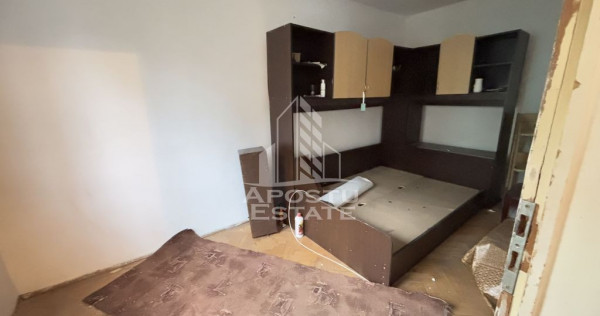 Apartament cu 2 camere, etaj intermediar, zona Sagului