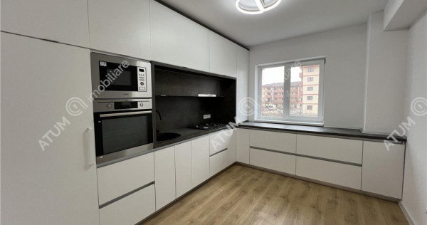 Apartament intabulat cu 2 camere si 2 balcoane pe Calea Suri