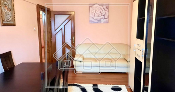 Apartament cu 2 camere, et.intermediar, zona Calea Dumbravii