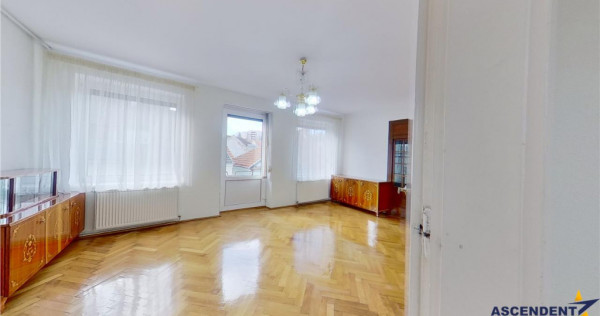 Tur LIVE! Apartament in distinsa linie, cu garaj, Central, B