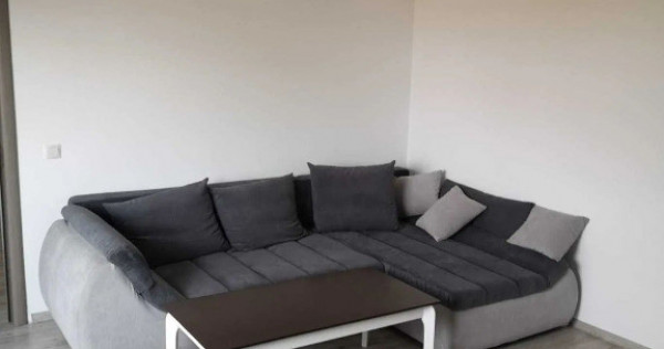 Apartament cu 4 camere, decomandat - zona Brasovul Vechi